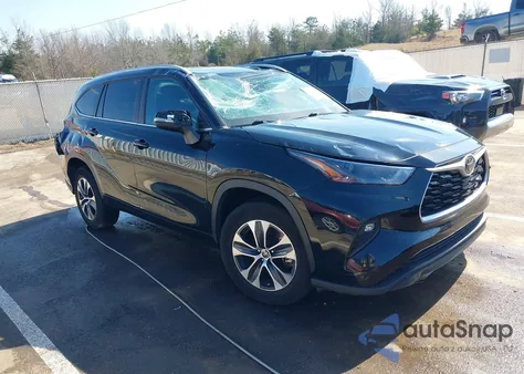 2024 Toyota Highlander Xle z USA, uszkodzony, nr VIN 5TDKDRAH6RS530960